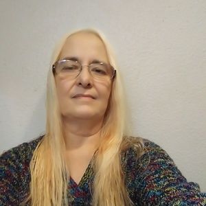 Meet your Posher, Lesley